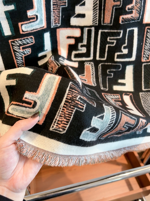 ブランドマフラー着用イメージ